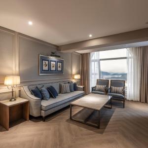 Two-Bedroom Suite