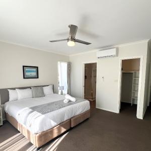 Deluxe River View Three-Bedroom House