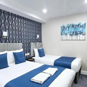 Triple Room En-Suite Lower Ground Floor 