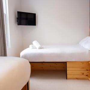 Triple Room With Window