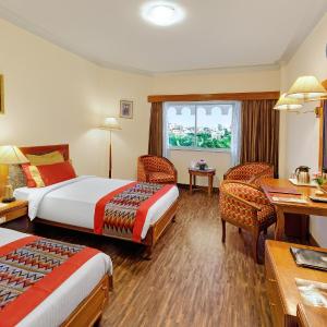 Deluxe Room Twin Bed with 10% off on food and beverage services