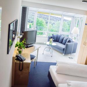 Standard Double Room with Lake View