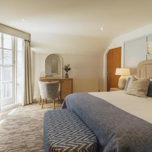 Superior Room - With Partial River View 