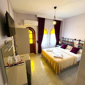 Superior Double or Twin Room with Pool View