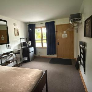 Large Single Room
