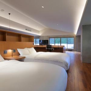 Penthouse Suite with Private Bath
