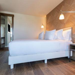 Junior Suite (3 Adults + 1 Child)
