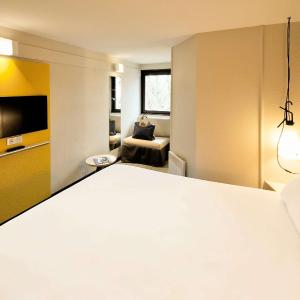 Standard Double Room with One Double and One Single Bed - Non-Smoking