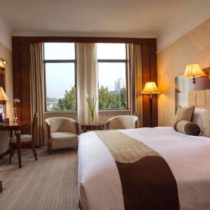 Superior Queen Room