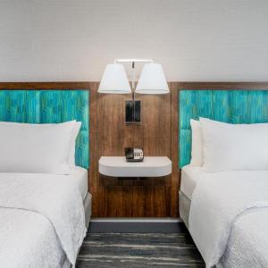 Studio with Two Queen Beds - Disability Access