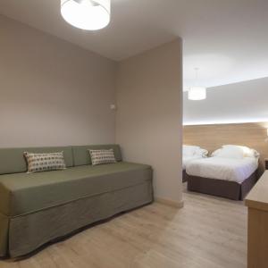Quadruple Room with Private Bathroom