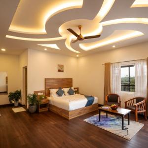 King Room with Balcony