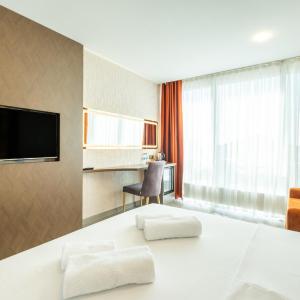 Double Room with Balcony and Sea View