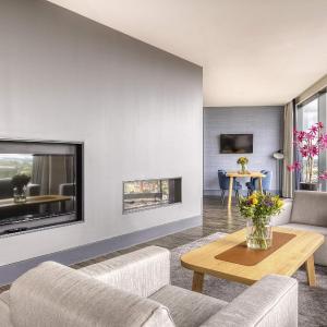 Executive Suite with Double Bed and Separate Living Room