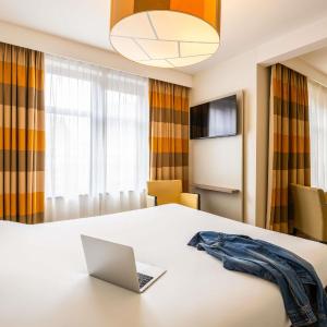 Suite with One Double Bed and Sofa Bed