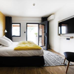 Suite 1 with Sea View - Ground Floor