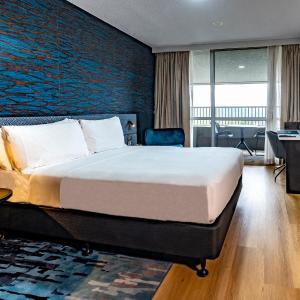 Premium King Room with Balcony