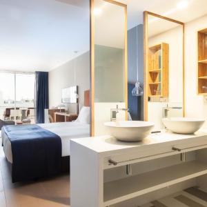 Deluxe Double Room with Terrace