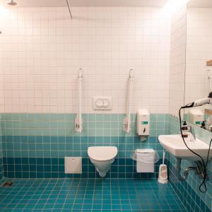Quadruple Room with Private Bathroom