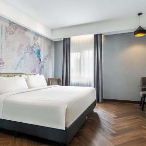 Executive King Suite with Sofa