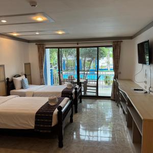 Twin Room with Pool View