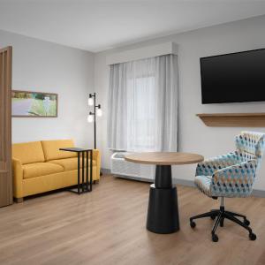 King Studio Suite - Non-Smoking