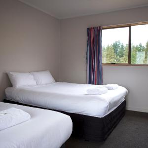 Basic Triple Room with Shared Bathroom