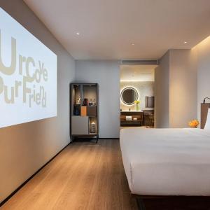 Movie Queen Room 