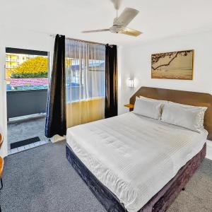 Queen Room with Balcony