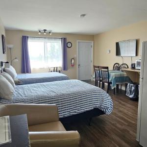 Superior Double Room with Two Double Beds