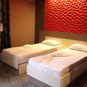 Suite (2 Adults)