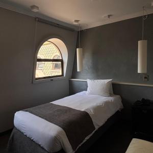 Small Single Room
