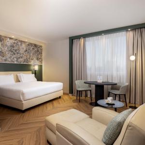 Junior King Suite
