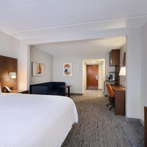 Standard King Room with Sofa Bed