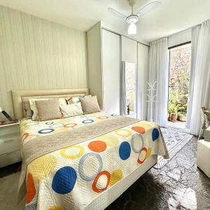 Standard Double Room with Shared Bathroom