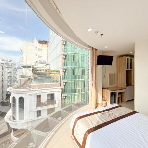 Deluxe Double Room with Castle View
