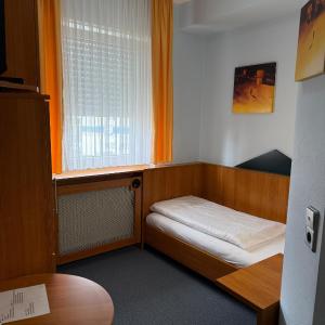 Single Room with Private Bathroom