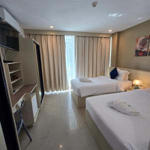 Superior Double or Twin Room with Sea View and Balcony