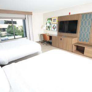 Queen Room with Two Queen Beds - Hearing Accessible/Non-Smoking