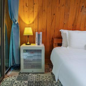 King Room with Garden View