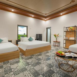 Deluxe Family Room