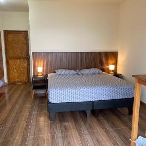 Deluxe Double Room with Balcony and Sea View
