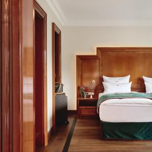 Luxury Suite Type 6 - with Vineyard View