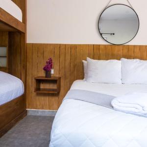 Basic Triple Room with Shared Bathroom