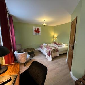 Family Room (6 Adults)