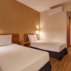 Standard Apartment with Twin Beds