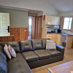 One-Bedroom Self Contained Spa Cottage