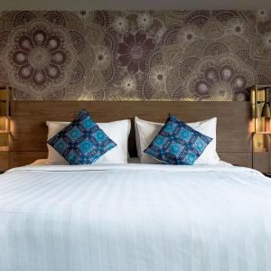 Premium Deluxe with 20% F&B Disc (exclude alcohol)
