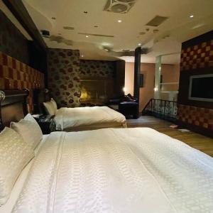 Superior Queen Room with Two Queen Beds