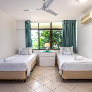Three-Bedroom Apartment with Balcony